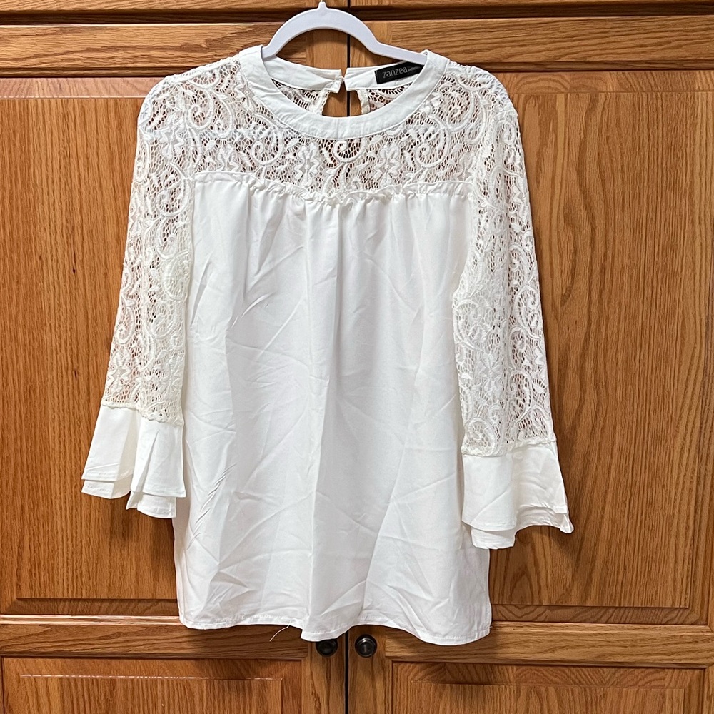 Zanzea elegant cream lace blouse, EUC, Size L